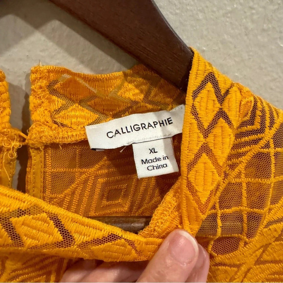 Calligraphie Yelow Goldenrod Lace Sleeveless Ruffle Sleeve Top High Neck Sz XL - Picture 5 of 10